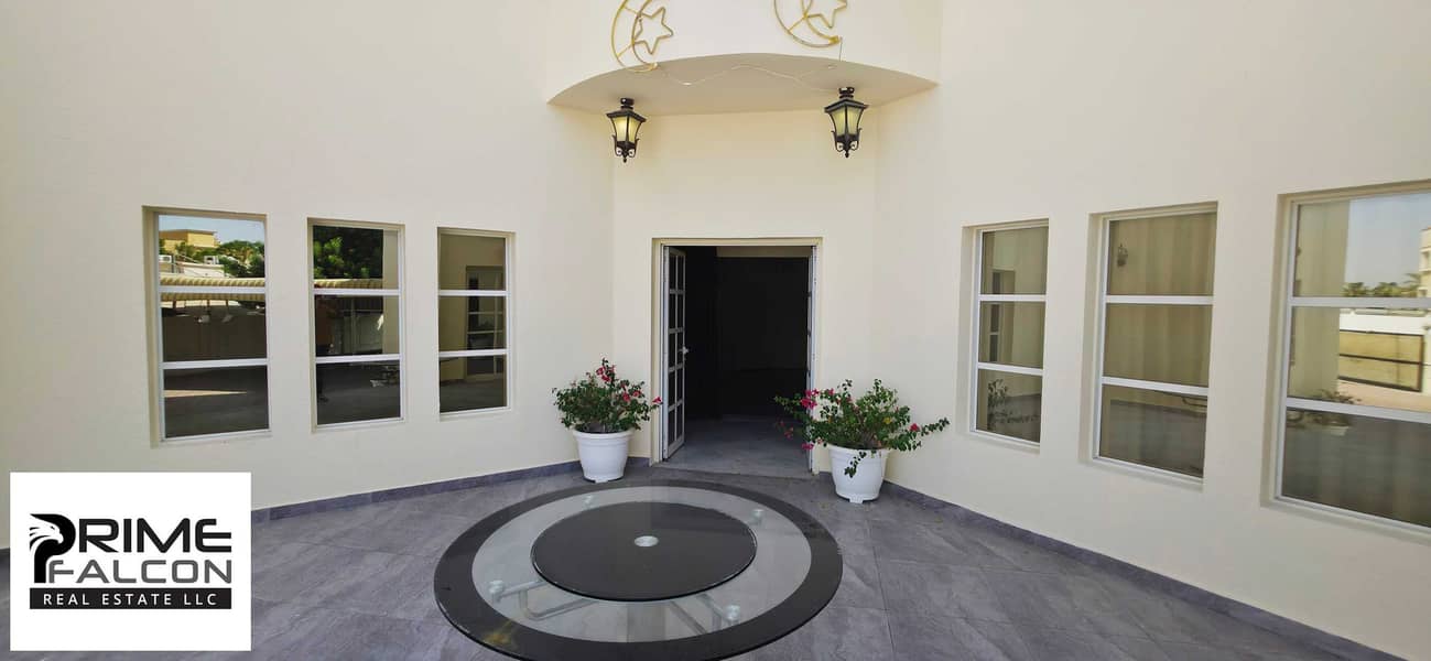 13 villa enternce 2. jpg