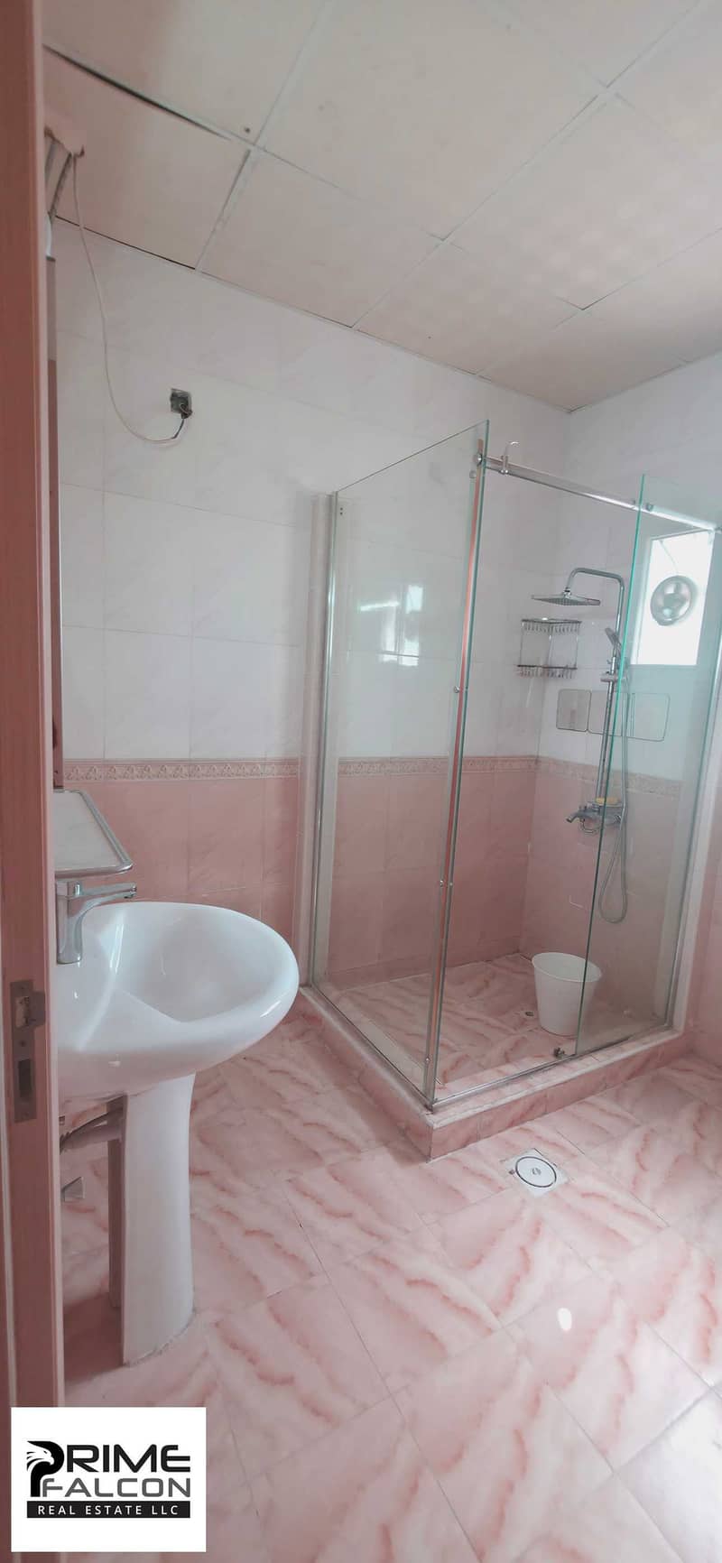 28 Bath 2. jpg