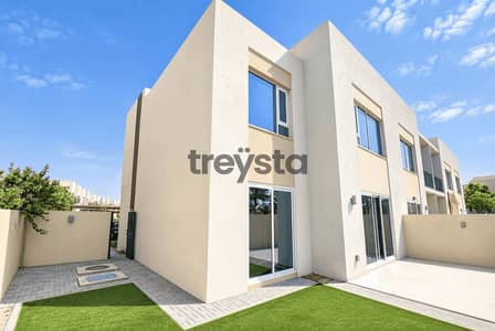 3 Bedroom Apartment for Rent in Dubai South, Dubai - Spacious Corner Unit with Huge Private Garden