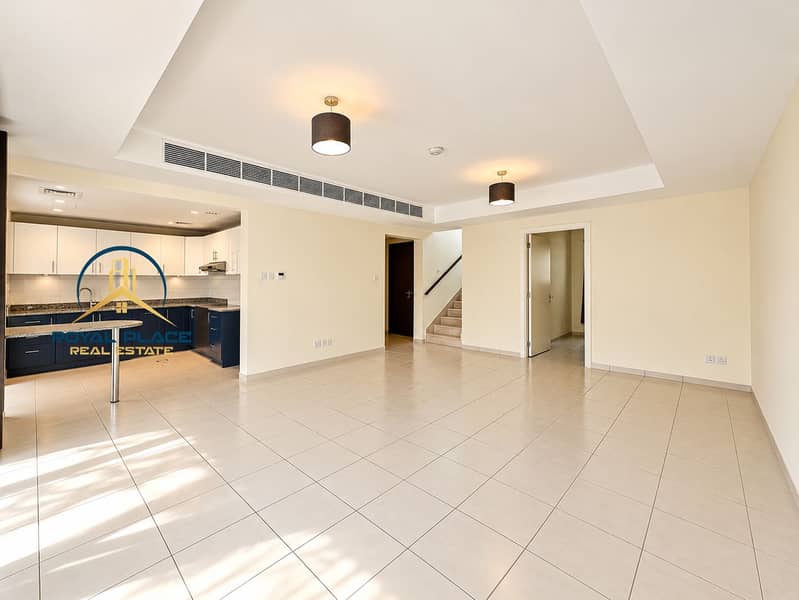 5 Bright Empty Open-Plan Modern Interior. png
