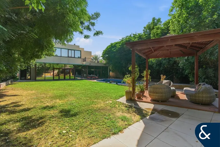 5 Bedrooms | Fully Upgraded | Large Plot
