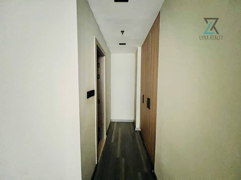 7 4e164adc-7e97-475d-9523-76406fa218d6. jpg