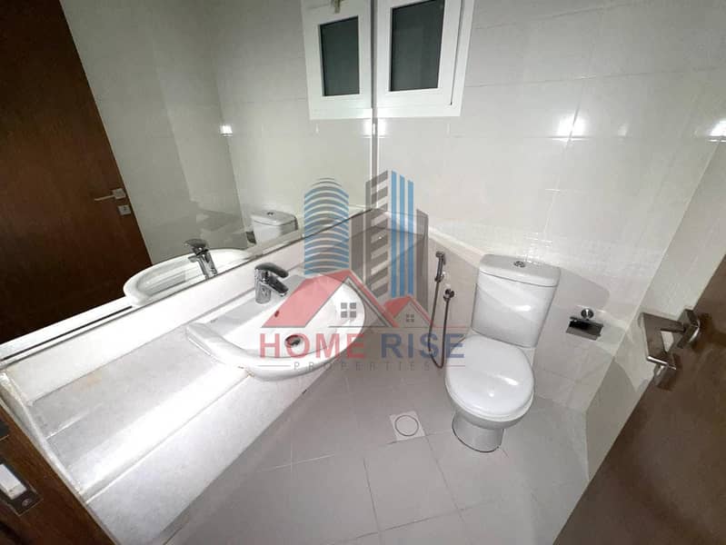 9 1f40809b-5349-4e63-9865-84453d2dc7ce. jpg