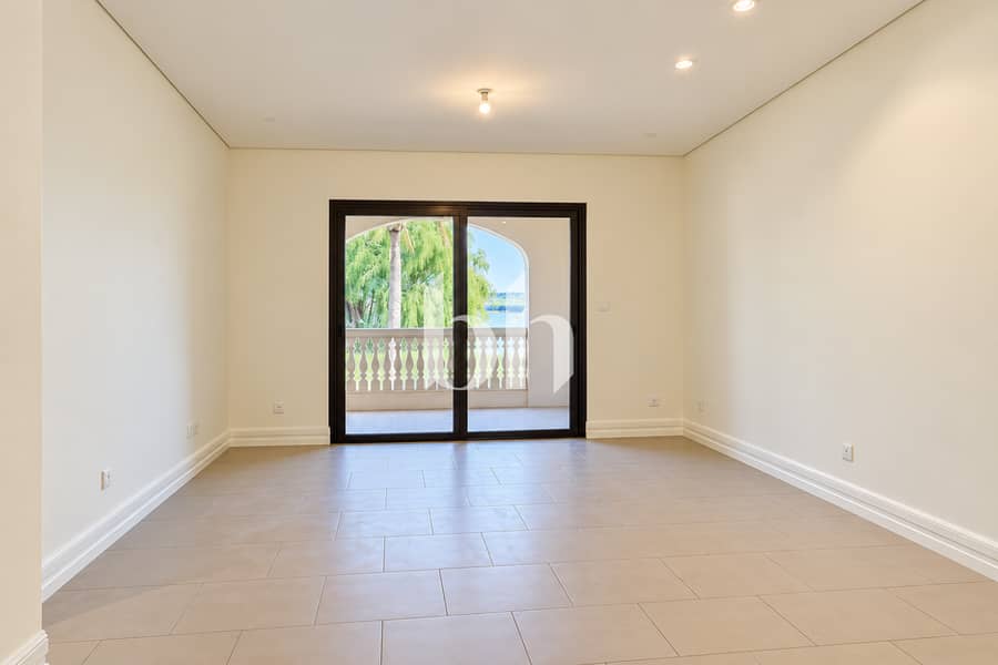 2 Naturallylitarchitecturalinterior 9