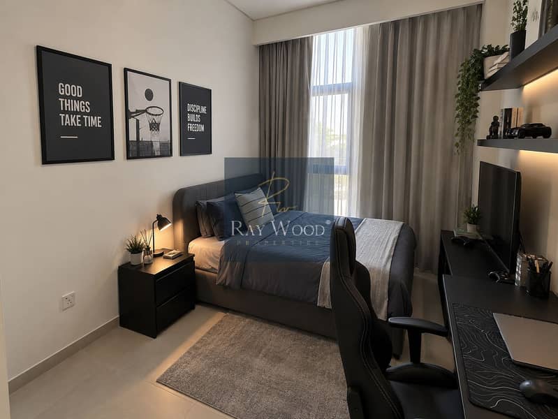 8 Modern Minimalist Bedroom Workspace. png