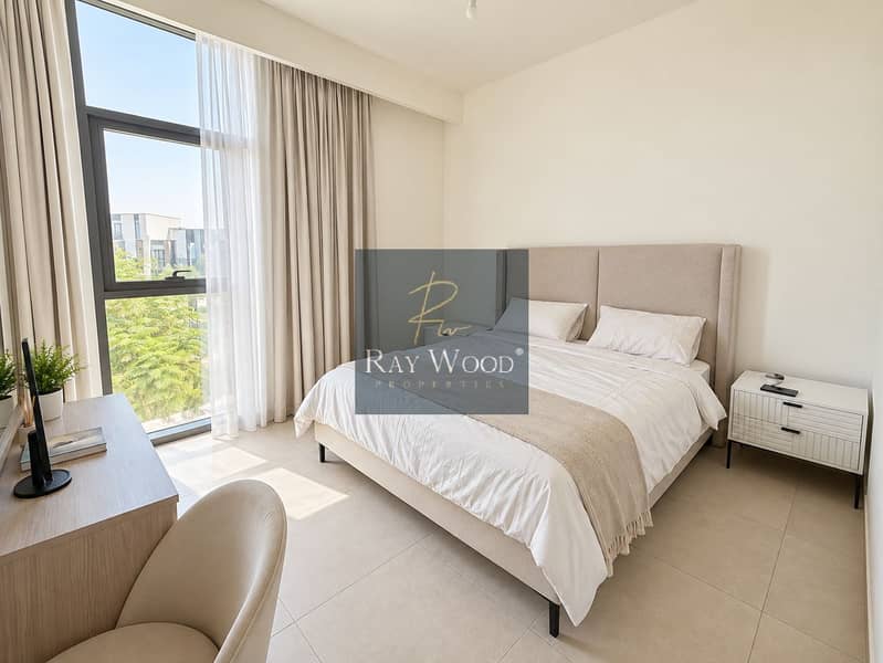10 Bright Minimalist Bedroom Retreat. png