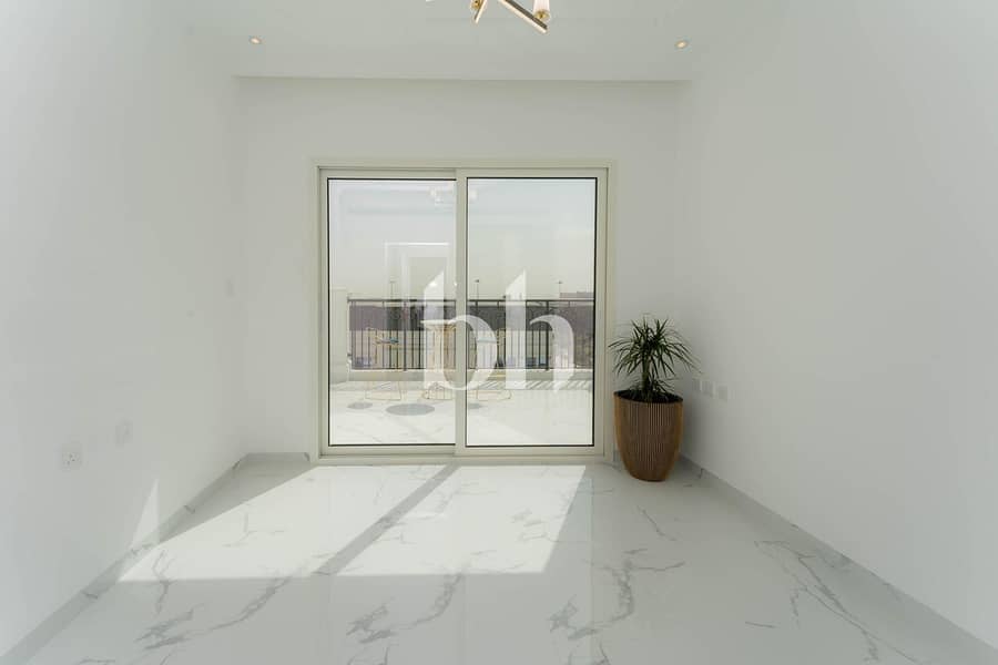 3 images image img