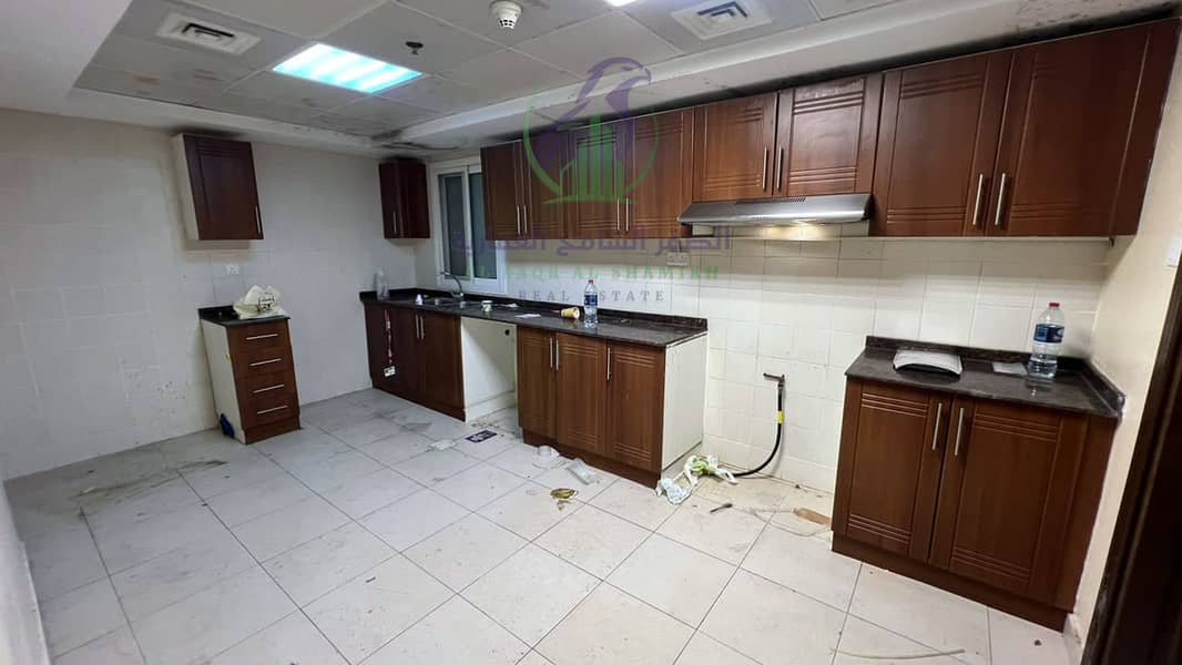 21 apartment-for-rent-4-bedroom-almmzr-alsharqh-kitchen-19. jpg