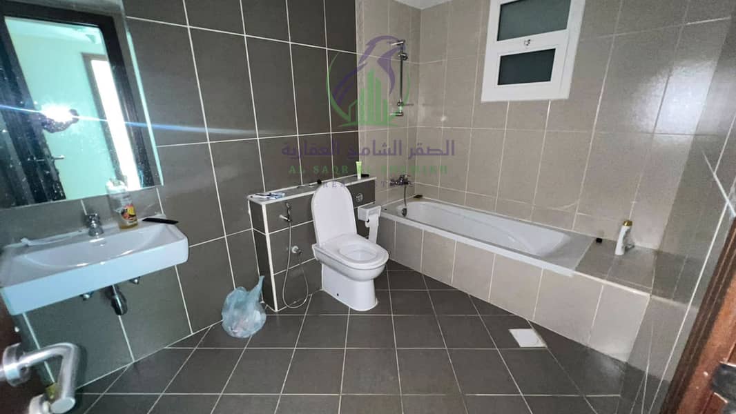 24 apartment-for-rent-4-bedroom-almmzr-alsharqh-bathroom-12. jpg