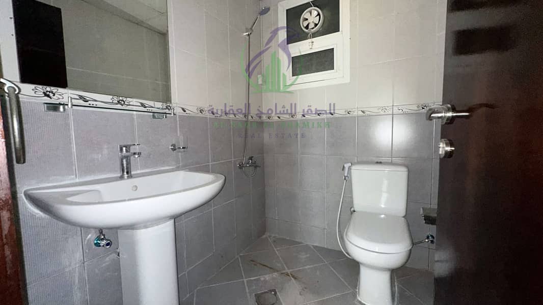 23 apartment-for-rent-3-bedroom-almmzr-alsharqh-bathroom-21. jpg