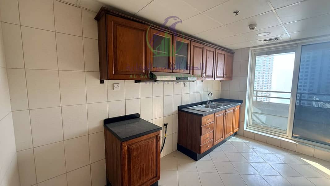 18 apartment-for-rent-3-bedroom-altaawn-alsharqh-kitchen-07. jpg