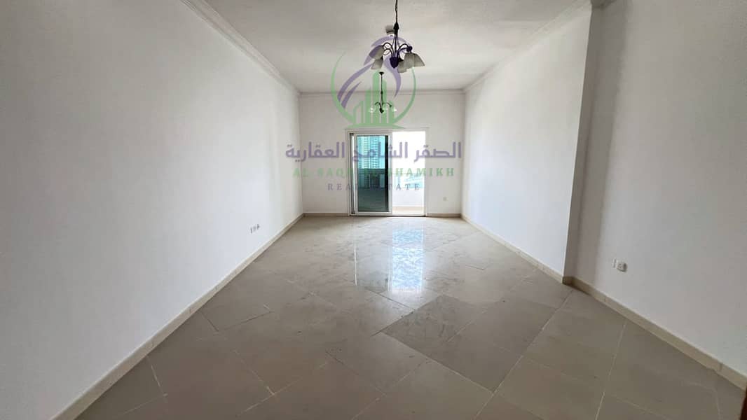 2 apartment-for-rent-3-bedroom-altaawn-alsharqh-living-room-12. jpg