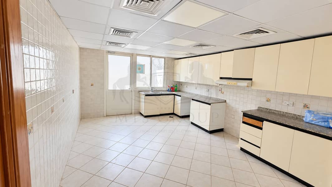 13 Bright Tiled Kitchen Interior (1). png