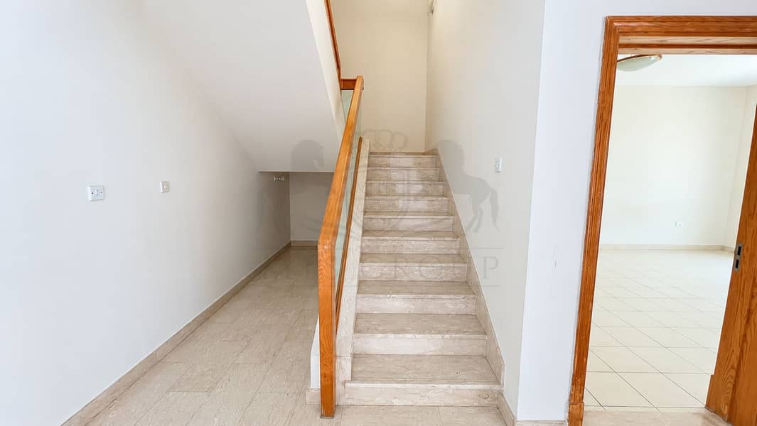 18 Minimal Marble Staircase Hallway. png