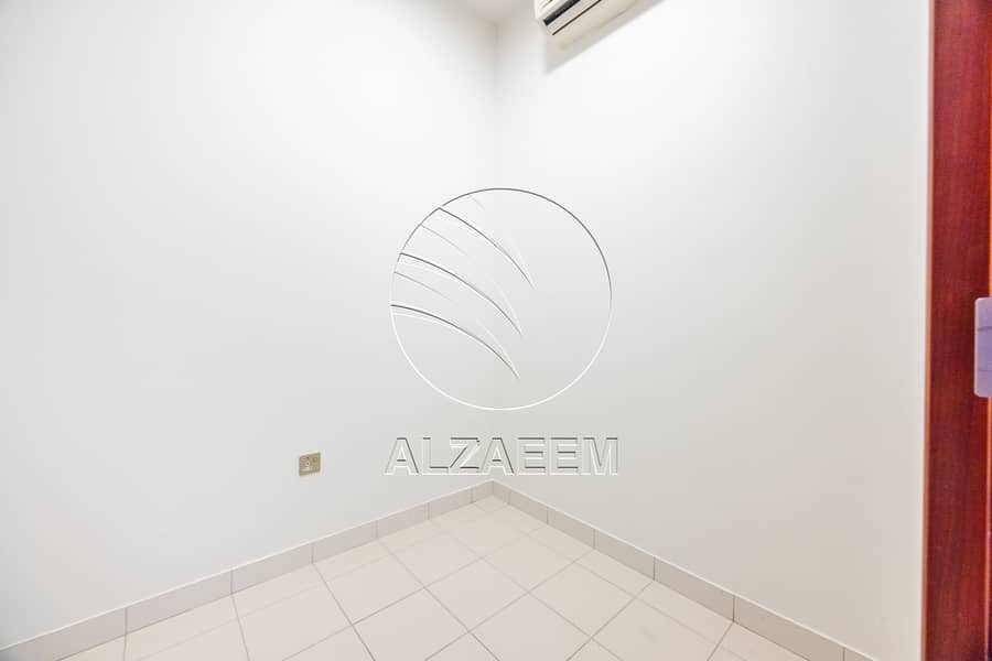 44 021A0999-HDR. jpg