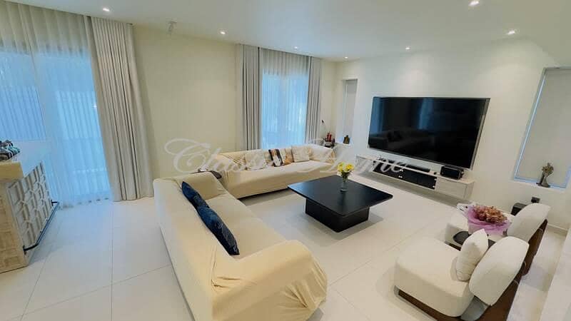 7 Living room 2. jpg