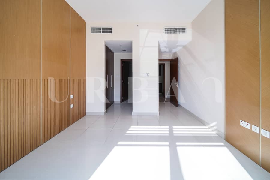 17 ADU00765. JPG
