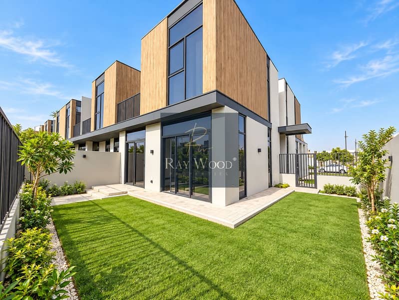 4 Modern Townhouse Garden Retreat. png