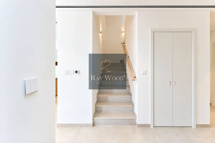 14 Minimalist Beige Stairwell Interior. png