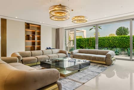 3 Bedroom Penthouse for Sale in Palm Jumeirah, Dubai - BEACHFRONT LIVING | PRIVATE POOL & GARDEN |LUXURY