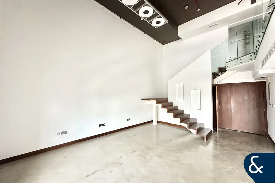 One Bed Duplex | High Floor |Available Now