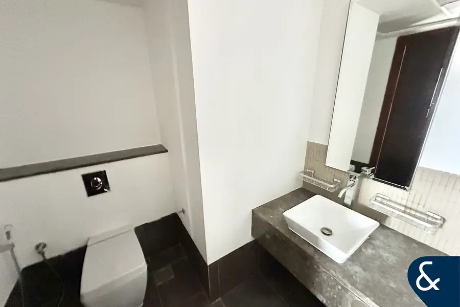 One Bed Duplex | High Floor |Available Now