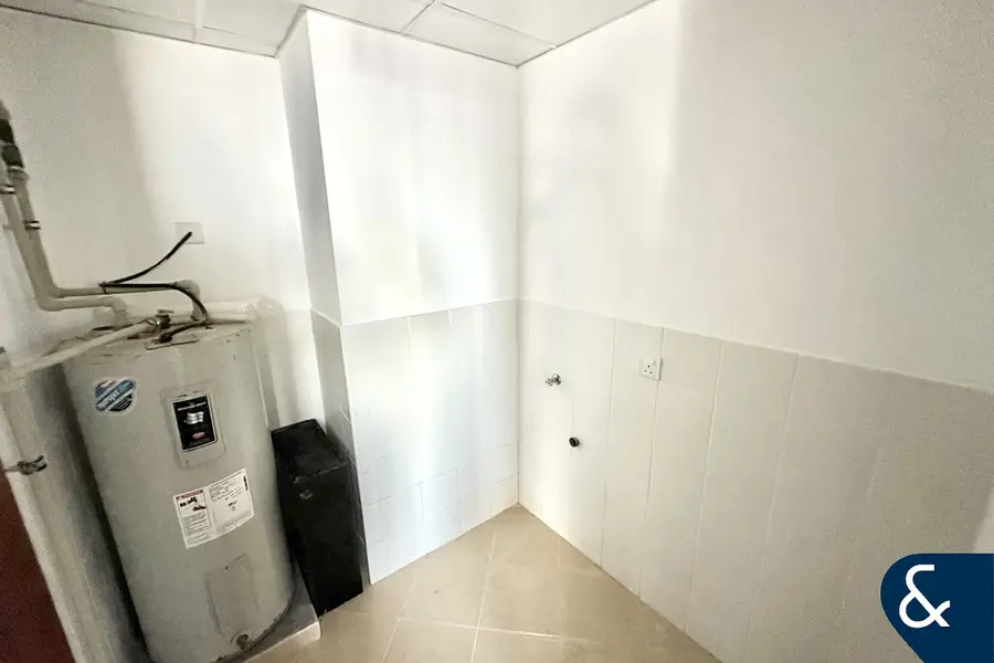 One Bed Duplex | High Floor |Available Now