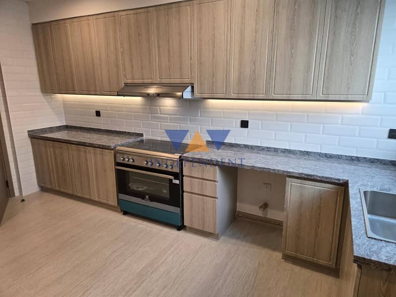 9 kitchen inside (2). jpeg