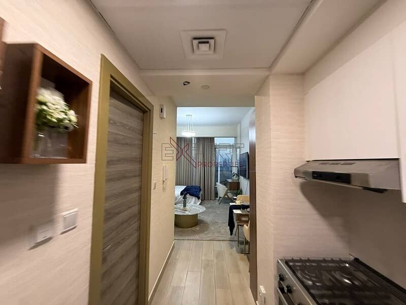 9 Image 9