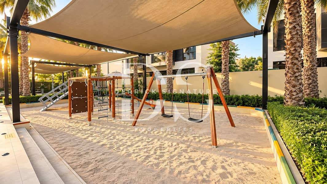 49 44 Picadilly Green Play Area. png