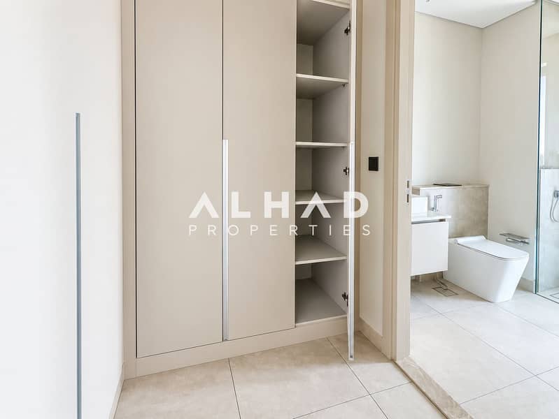 4 Minimalist Hallway and Bathroom Interior. png