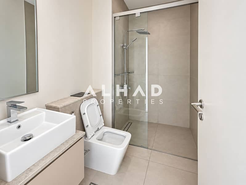 8 Modern Minimalist Bathroom Interior. png