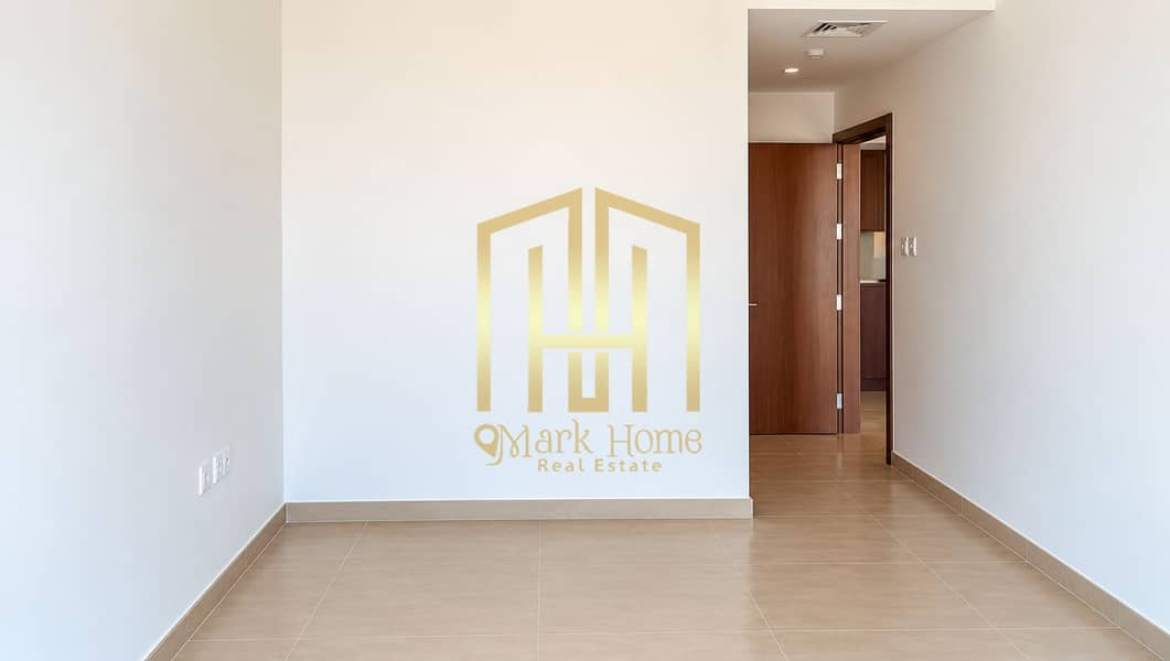 6 Minimalist Modern Apartment Interior. png