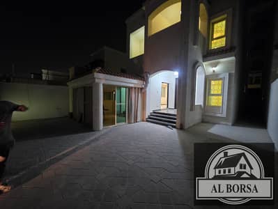 6 habitaciones Villa para en Alquiler en Al Mowaihat, Ajman - WhatsApp Image 2026-10-08 at 12.39. 01 AM. jpeg 6 habitaciones Villa para en Alquiler en Al Mowaihat, Ajman - WhatsApp Image 2026-10-08 at 12.39. 01 AM. jpeg