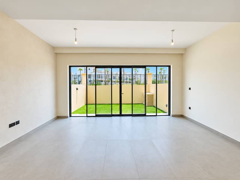Casa adosada en DAMAC Lagoons,Malta, 4 dormitorios, 3500000 AED - 16781813 Casa adosada en DAMAC Lagoons,Malta, 4 dormitorios, 3500000 AED - 16781813