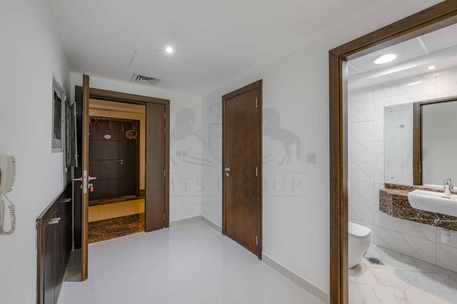 16 Kitchen Bathroom. jpg