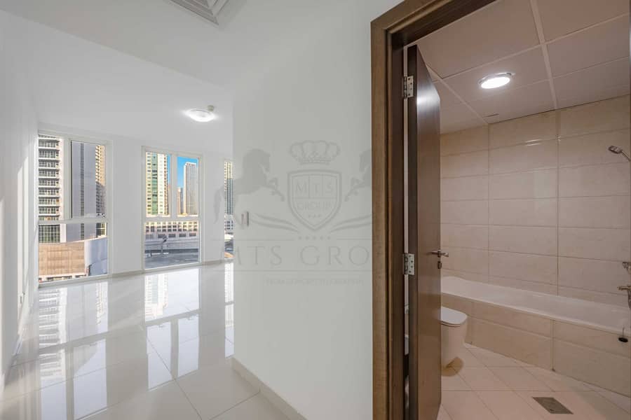 23 Master Bedroom. jpg