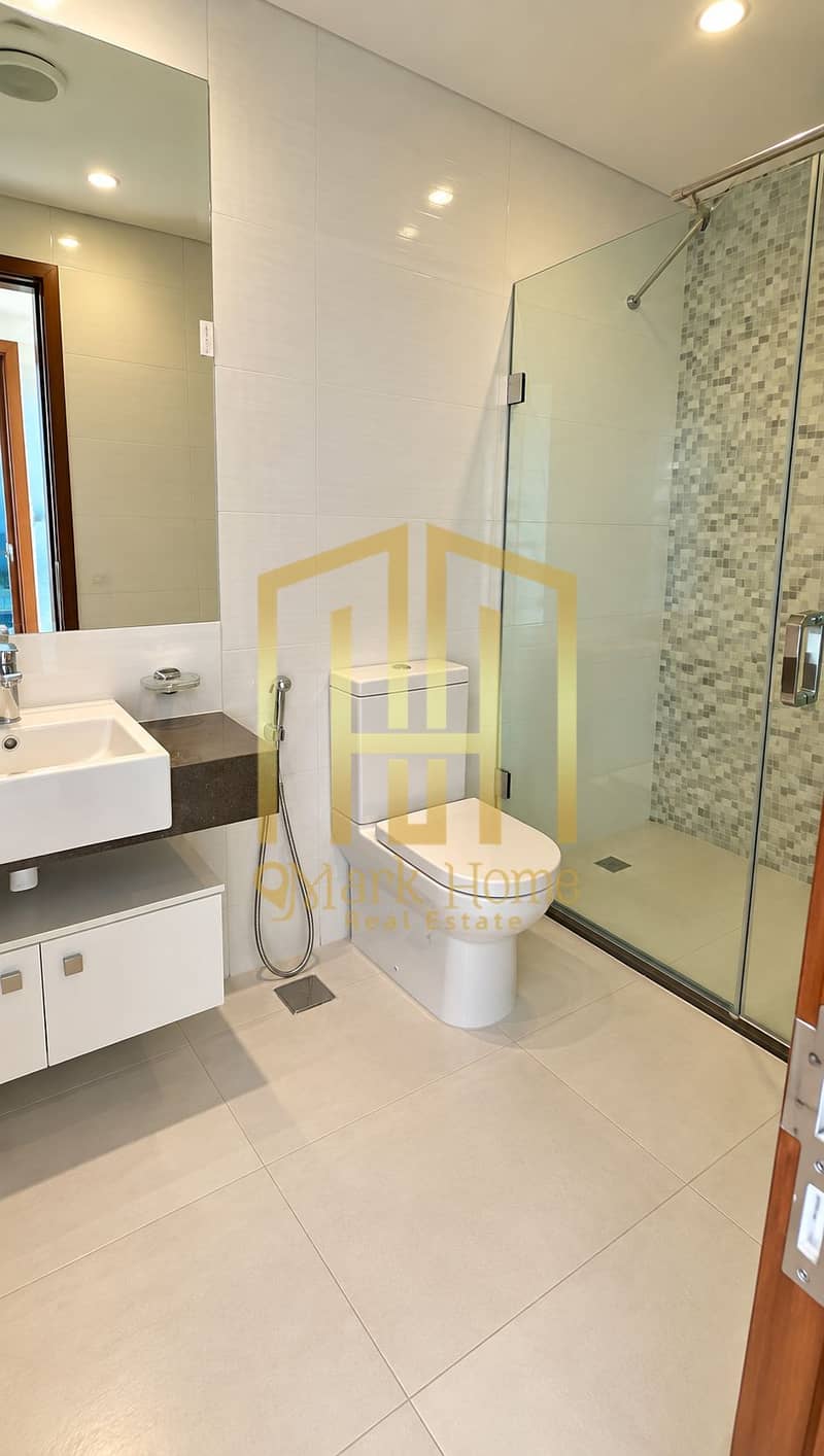 9 Modern Minimalist Bathroom Interior. png