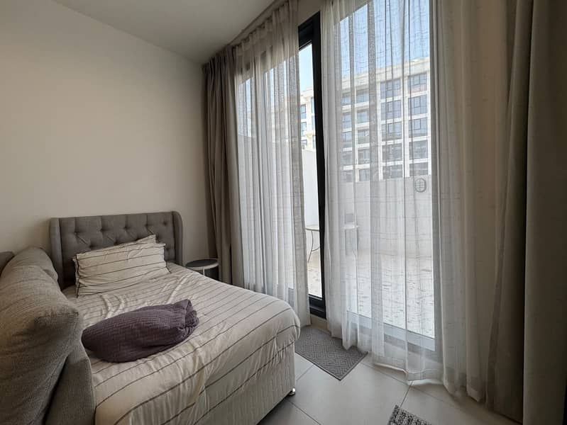 2 1000414070. jpg