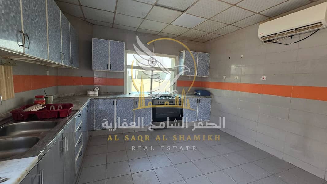 27 fyla-for-rent-5-bedroom-shrqan-alsharqa-property-12. jpg