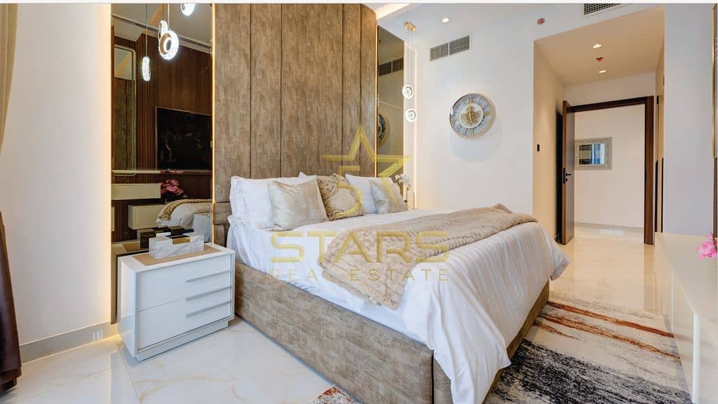 8 myra onyx bed. png