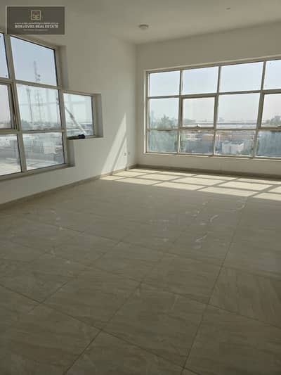 Office zum Miete in Al Sajaa Industrial, Sharjah - WhatsApp Image 2026-10-08 at 2.01. 12 PM. jpeg Office zum Miete in Al Sajaa Industrial, Sharjah - WhatsApp Image 2026-10-08 at 2.01. 12 PM. jpeg