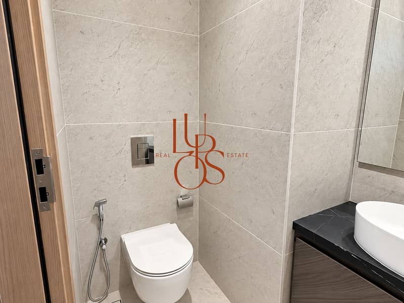 17 Lupos_Photo_13. jpg