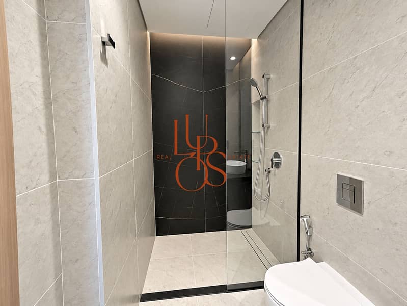 20 Lupos_Photo_20. jpg