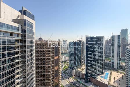 1 Bedroom Apartment for Rent in Downtown Dubai, Dubai - Large Layout | High Floor | Canal View