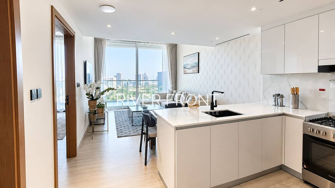 Bright Modern Apartment with City Views. jpg Bright Modern Apartment with City Views. jpg