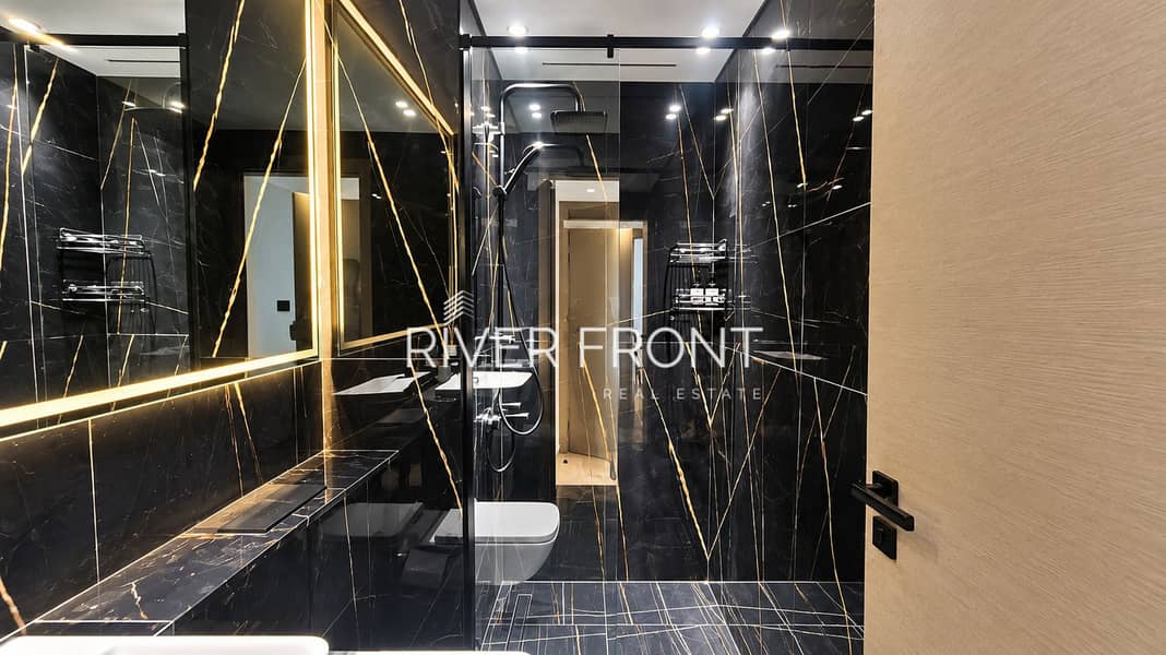 7 Luxury Black Marble Bathroom Retreat. jpg