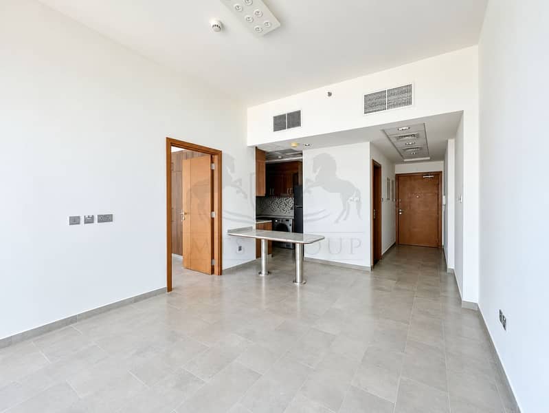 5 Bright Minimalist Apartment Interior. png