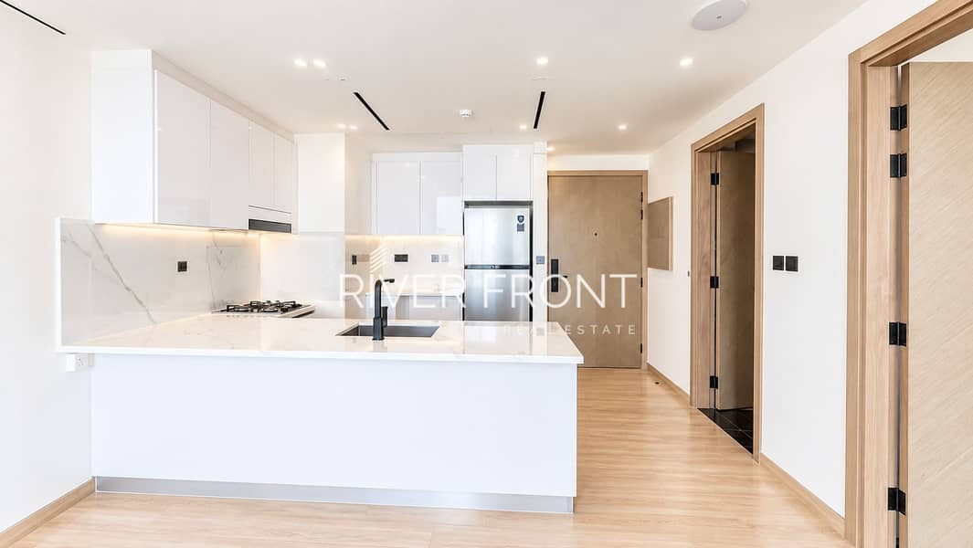 2 Bright Minimalist Kitchen and Hallway. jpg