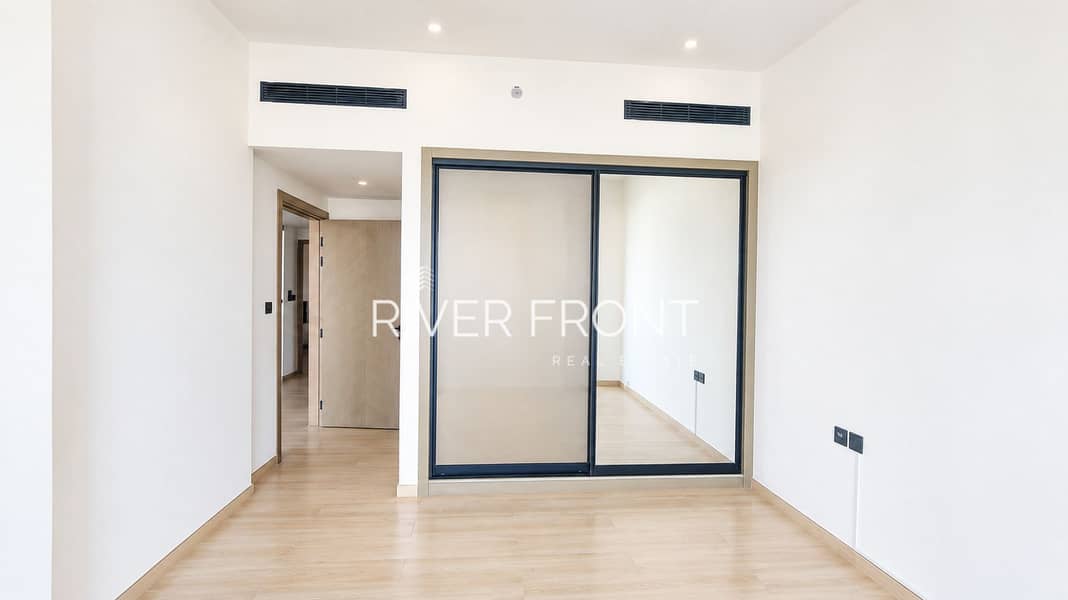 3 Bright Minimalist Apartment Interior. jpg